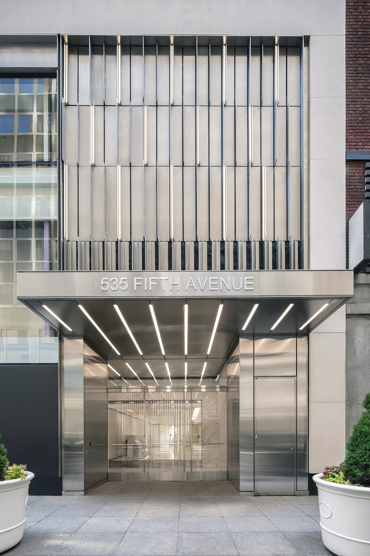 Midtown New York City Law Firm at 535 Fifth Avenue Entrance